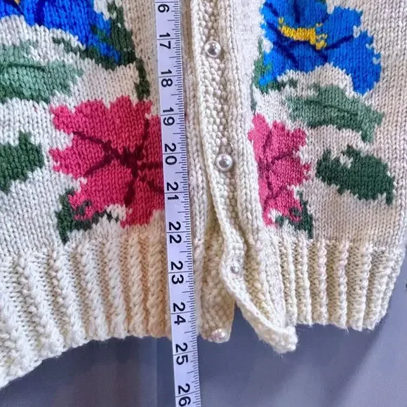 Vintage Cottagecore Hand Knit Crochet Granny Sweater Flower Pearl Buttons L XL - Picture 9 of 16